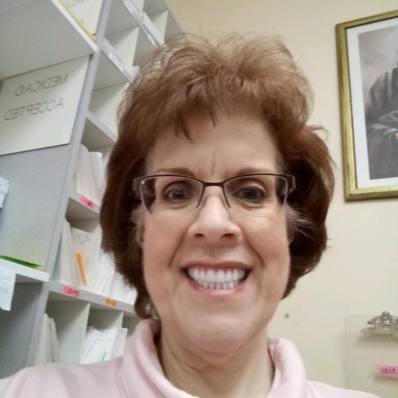 Meet your Posher, Joyce - Picture 1 of 1